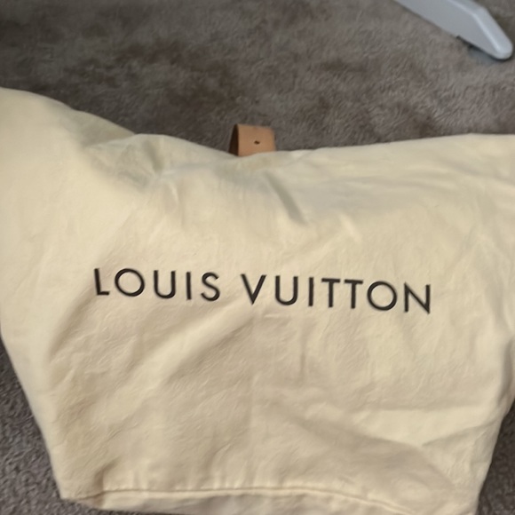 💎Authentic 💎 Louis Vuitton Manhattan GM Tote💎 - Picture 13 of 15
